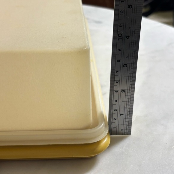 Vintage 70s Tupperware harvest gold 3-piece sheet cake carrier with handle - Picture 14 of 14